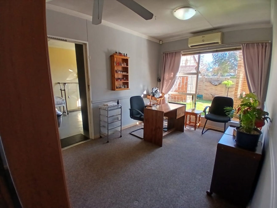 3 Bedroom Property for Sale in Uitsig Free State